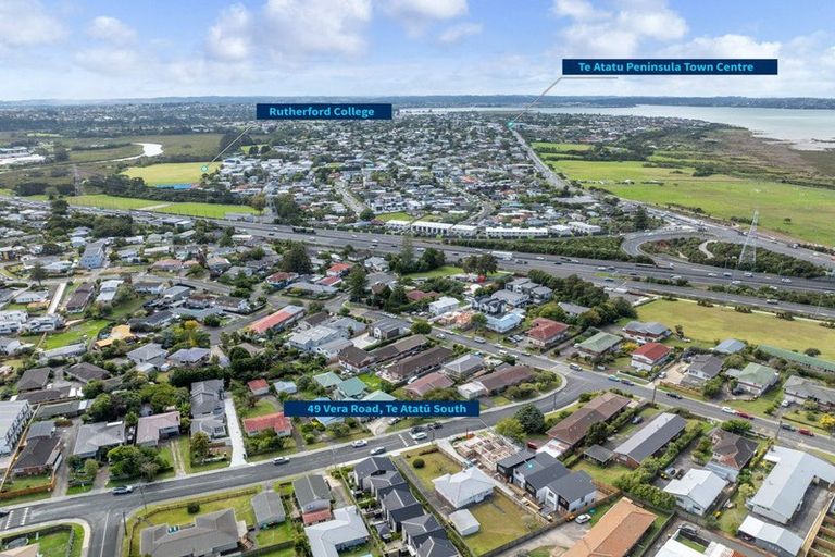 Photo of property in 49c Vera Road, Te Atatu South, Auckland, 0610