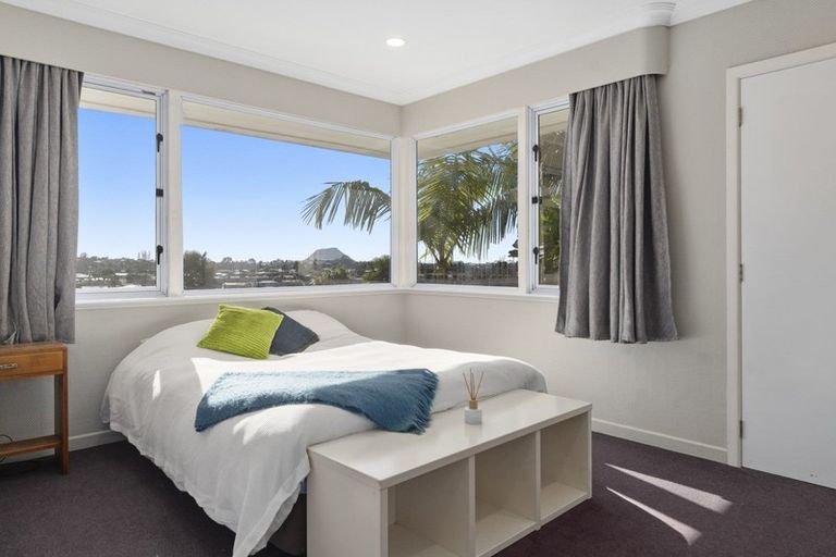 Photo of property in 112 Sutherland Road, Brookfield, Tauranga, 3110