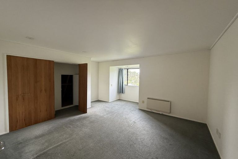 Photo of property in 3a Donald Crescent, Karori, Wellington, 6012