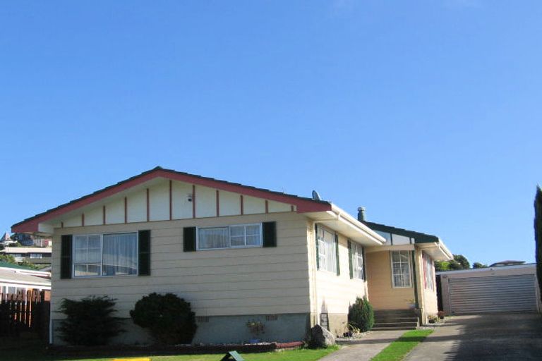 Photo of property in 5 Trispen Place, Camborne, Porirua, 5026