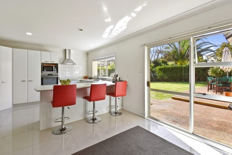 Photo of property in 40 Goodwood Drive, Goodwood Heights, Auckland, 2105