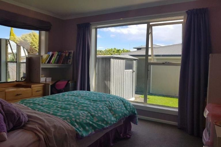 Photo of property in 41 Burnside Crescent, Burnside, Christchurch, 8053