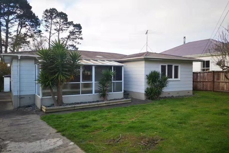 Photo of property in 69 Rosedale Road, Pinehill, Auckland, 0632
