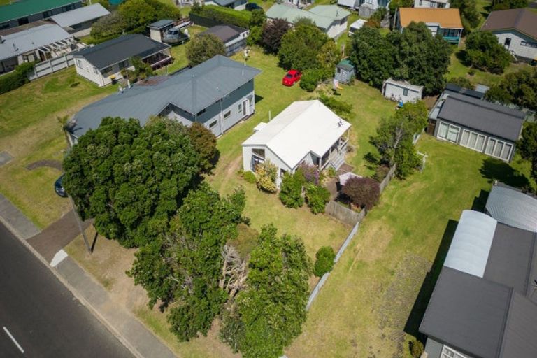 Photo of property in 117 Rangi Avenue, Whangamata, 3620