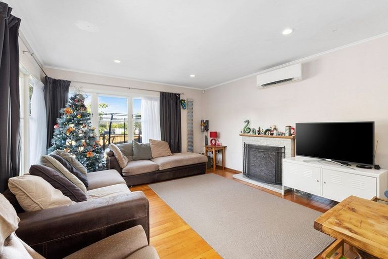 Photo of property in 7 Cornwall Street, Te Atatu South, Auckland, 0610