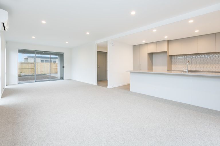 Photo of property in 100 Palm Springs Boulevard, Papamoa Beach, Papamoa, 3118