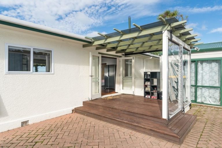 Photo of property in 102 West Street, Feilding, 4702