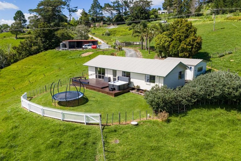 Photo of property in 1822 State Highway 12, Paparoa, 0571