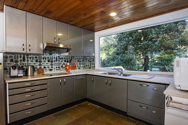 Photo of property in 47 Waima Crescent, Titirangi, Auckland, 0604