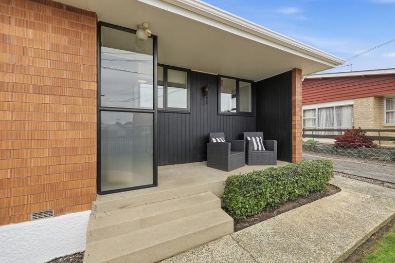 Photo of property in 17 Argyle Street, Mornington, Dunedin, 9011