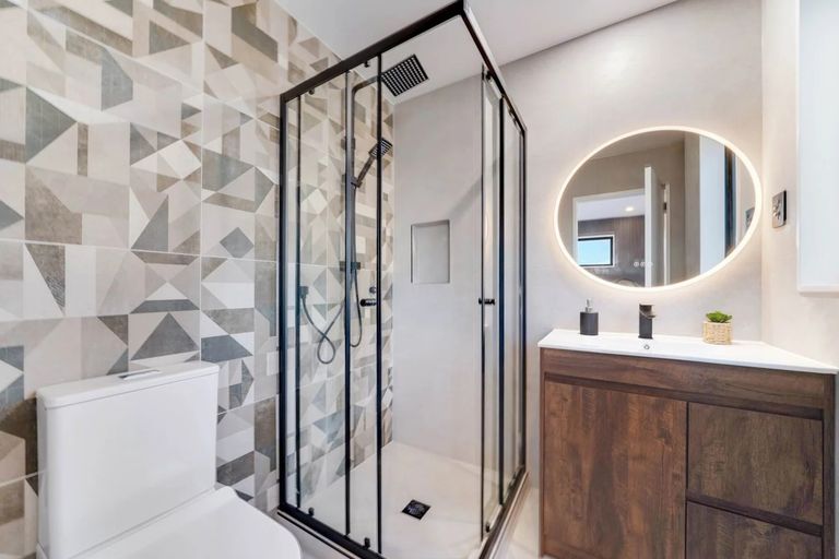 Photo of property in 511a Massey Road, Mangere, Auckland, 2022