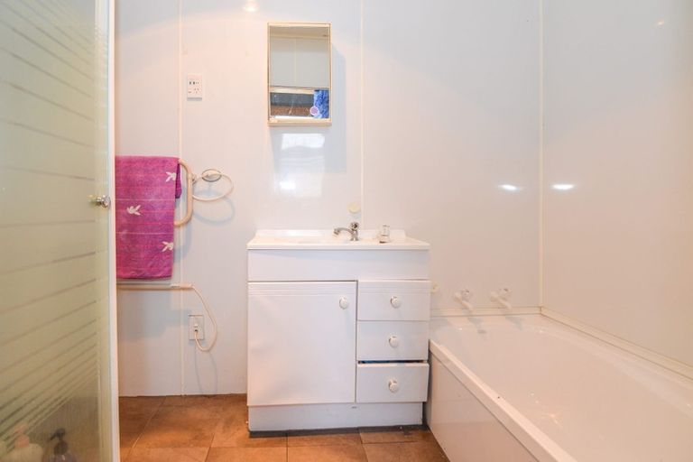 Photo of property in 5 Moore Street, West End, Palmerston North, 4412