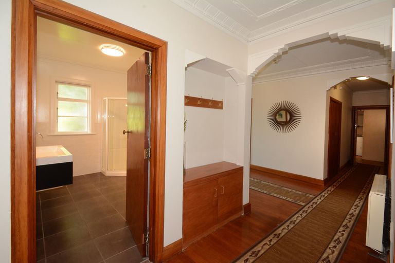 Photo of property in 2 Mcgeorge Avenue, Mornington, Dunedin, 9011