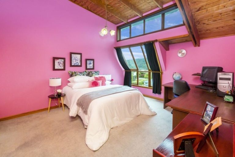 Photo of property in 27 Seymour Grove, Kingsley Heights, Upper Hutt, 5018