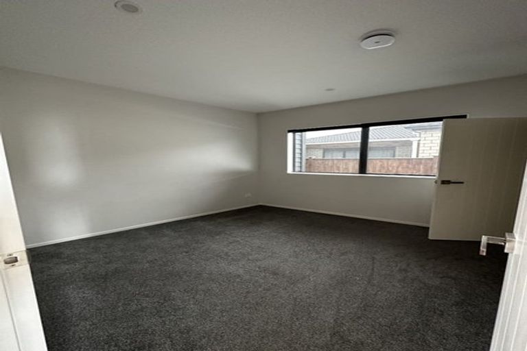 Photo of property in 26 Koroheke Road, Takanini, 2110