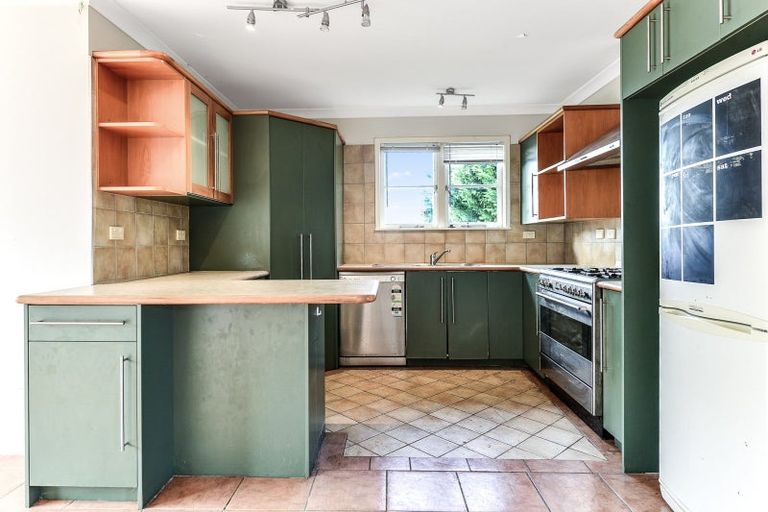 Photo of property in 18 Windsor Road, Maeroa, Hamilton, 3200