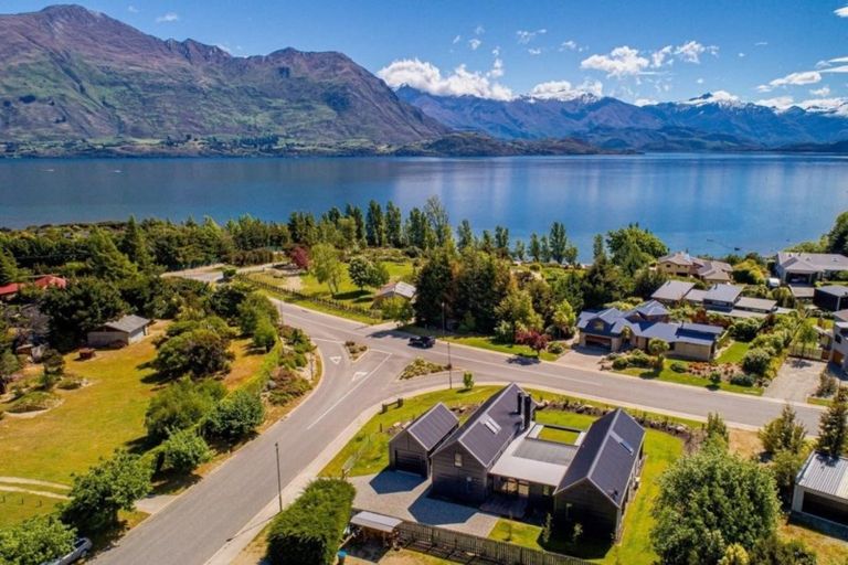 Photo of property in 6 Penrith Park Drive, Wanaka, 9305