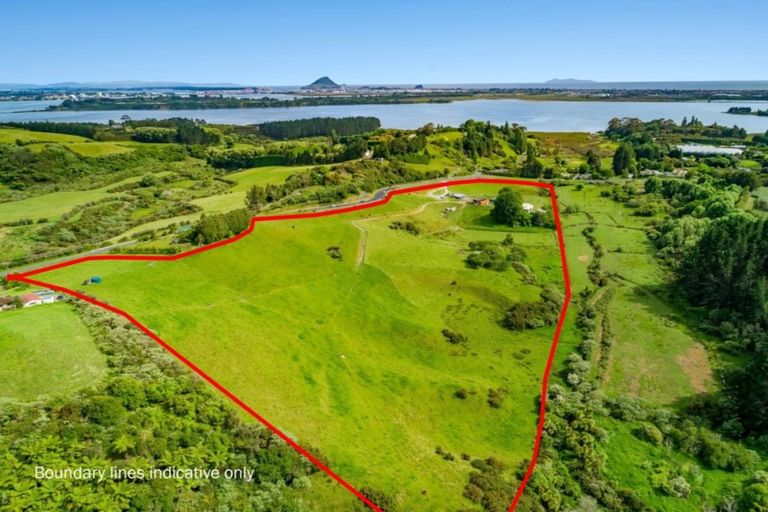 Photo of property in 512 Welcome Bay Road, Welcome Bay, Tauranga, 3175