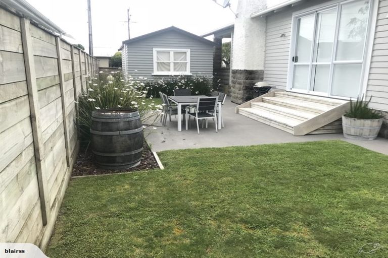 Photo of property in 76 Paynters Avenue, Strandon, New Plymouth, 4312