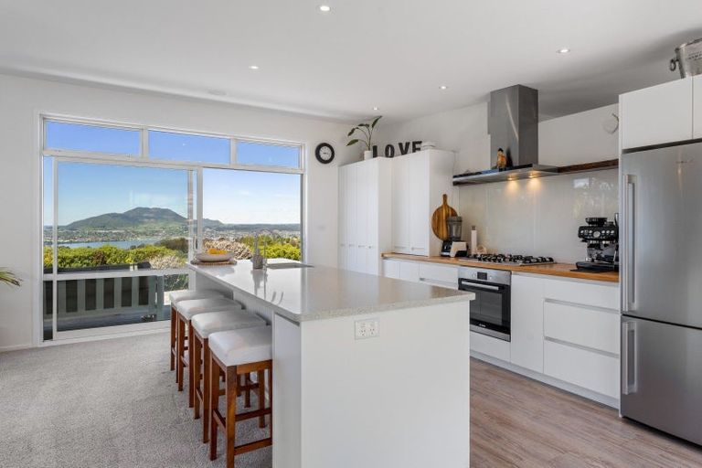 Photo of property in 48 Stewart Glen, Acacia Bay, Taupo, 3385