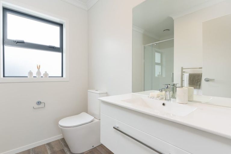 Photo of property in 20a Korau Grove, Stokes Valley, Lower Hutt, 5019