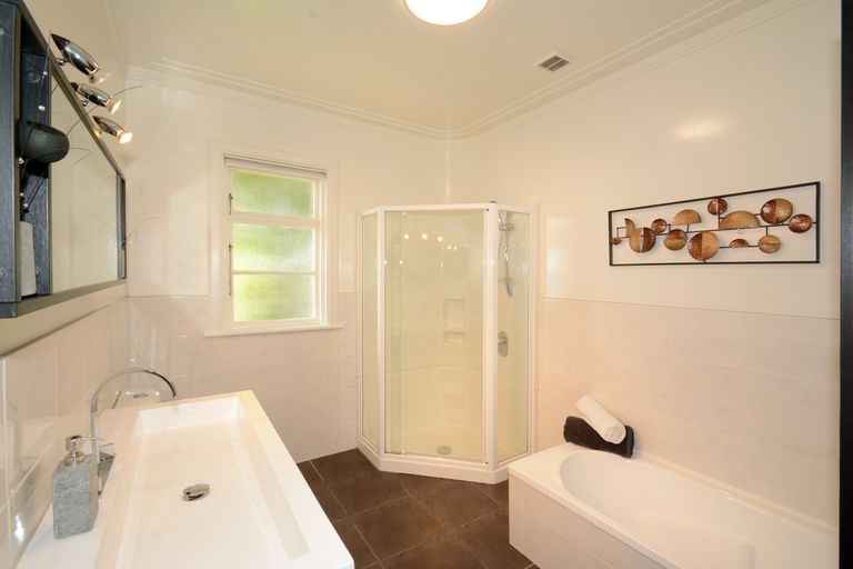 Photo of property in 2 Mcgeorge Avenue, Mornington, Dunedin, 9011