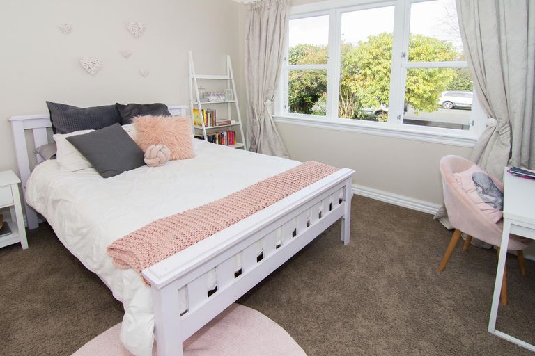 Photo of property in 12 Tararua Street, Masterton, 5810