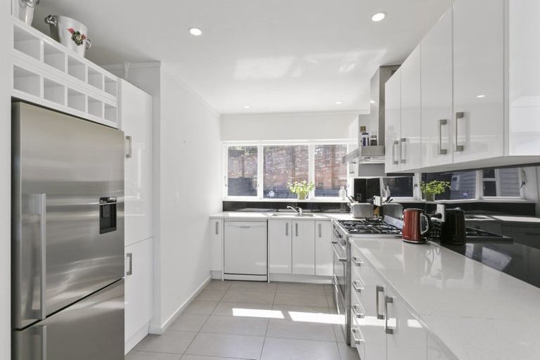 Photo of property in 8 Nadia Grove, Khandallah, Wellington, 6035