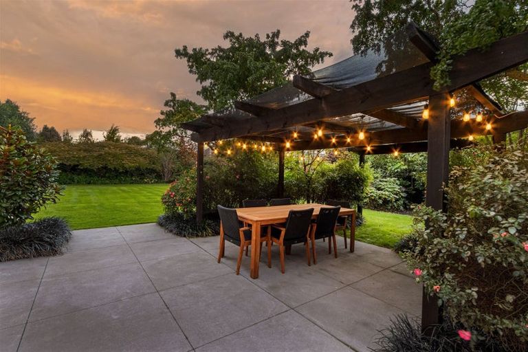 Photo of property in 14 Roderick Alleyn Lane, Papanui, Christchurch, 8052