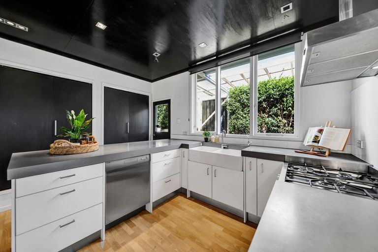 Photo of property in 59 Doralto Road, Frankleigh Park, New Plymouth, 4310