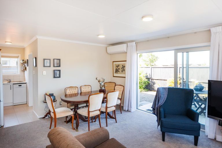 Photo of property in 1/297 Ruahine Street, Terrace End, Palmerston North, 4410