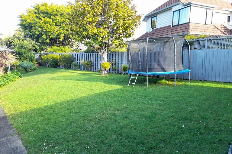 Photo of property in 8 Springfield Street, Forrest Hill, Auckland, 0620