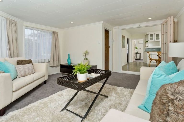 Photo of property in 238 Henderson Valley Road, Henderson, Auckland, 0612