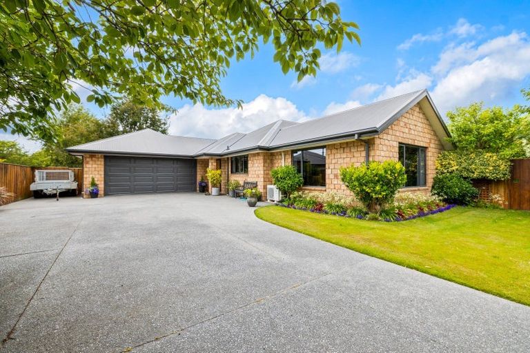 Photo of property in 11 Willowside Place, Amberley, 7410