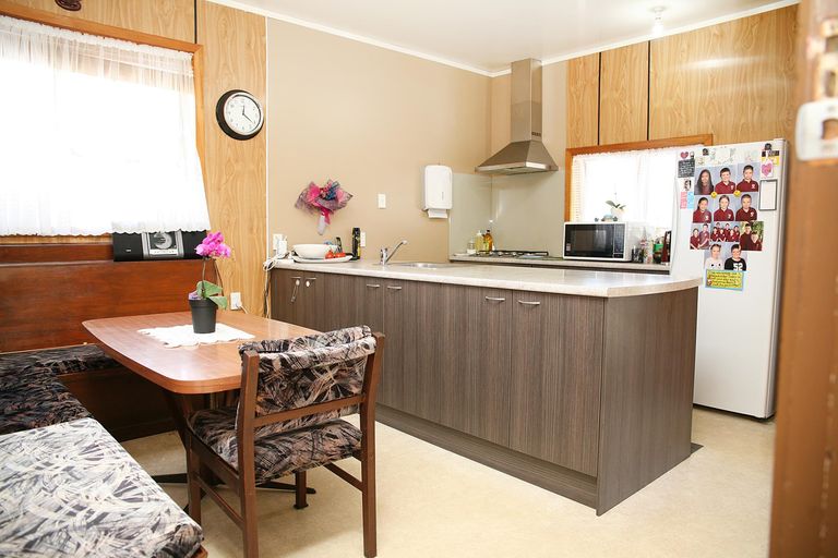 Photo of property in 11 Claymore Street, Manurewa, Auckland, 2102