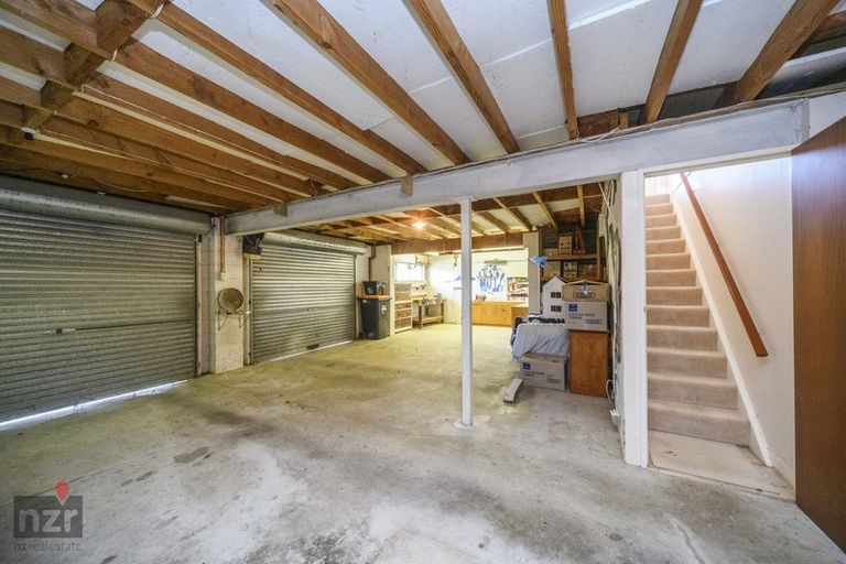 Photo of property in 24 Wikiriwhi Crescent, Awapuni, Palmerston North, 4412