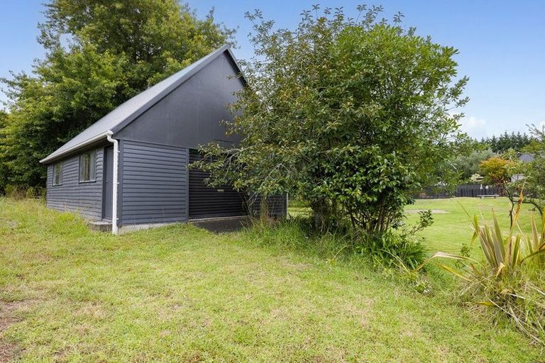 Photo of property in 132 Taupaki Road, Taupaki, Henderson, 0782