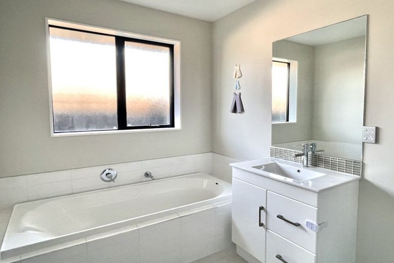 Photo of property in 16 Murphys Road, Halswell, Christchurch, 8025