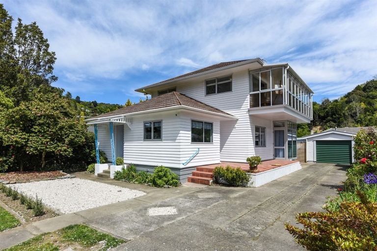 Photo of property in 15 Mill Street, Maitai, Nelson, 7010