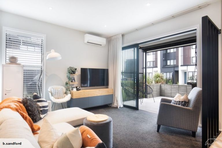 Photo of property in 49 Rangihina Road, Hobsonville, Auckland, 0616