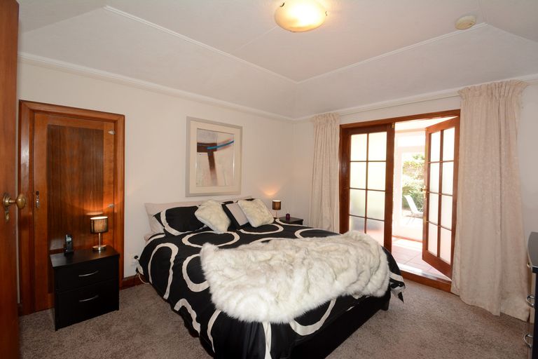 Photo of property in 2 Mcgeorge Avenue, Mornington, Dunedin, 9011