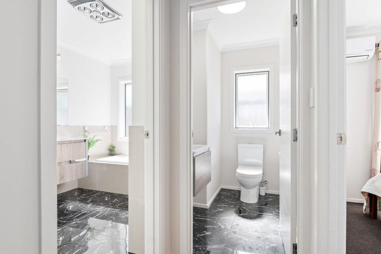 Photo of property in 5 Astelia Lane, Rototuna North, Hamilton, 3210