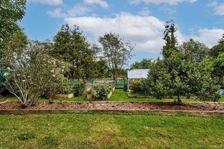 Photo of property in 110 School Road, Te Horo, Otaki, 5582