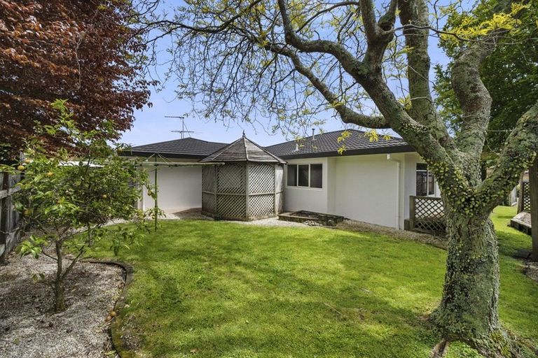 Photo of property in 17d Kinross Drive, Merrilands, New Plymouth, 4312