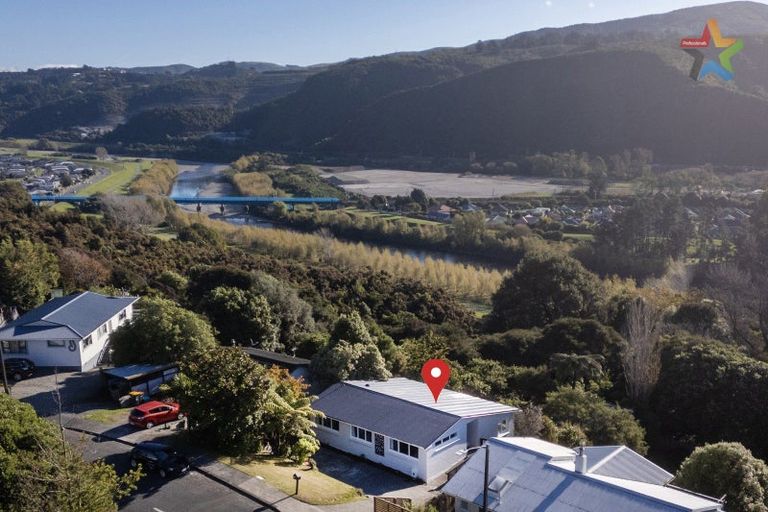 Photo of property in 84 Holborn Drive, Stokes Valley, Lower Hutt, 5019
