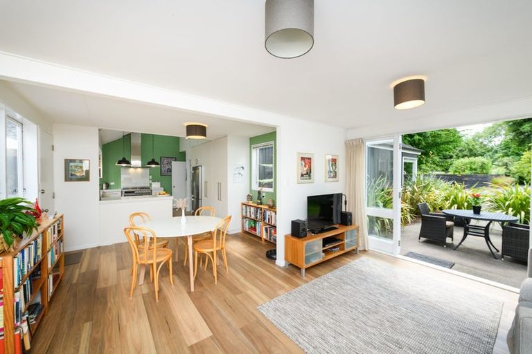 Photo of property in 26 Manapouri Crescent, Hokowhitu, Palmerston North, 4410