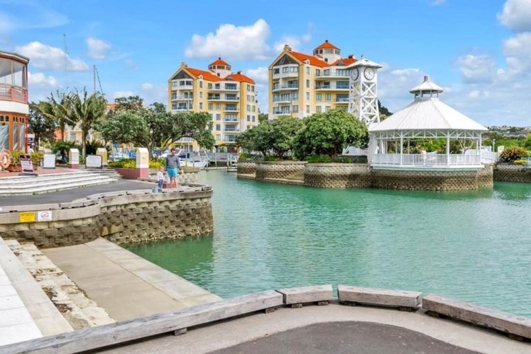 Photo of property in 108 Parkview Drive, Gulf Harbour, Whangaparaoa, 0930