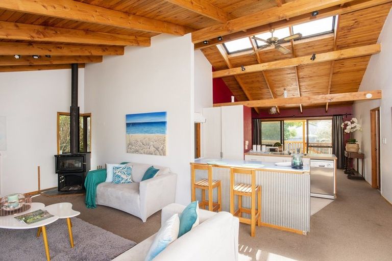 Photo of property in 57 Moana Road, Okitu, Gisborne, 4010