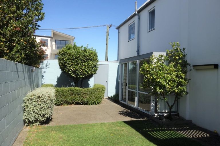 Photo of property in 2/511 Durham Street North, St Albans, Christchurch, 8014