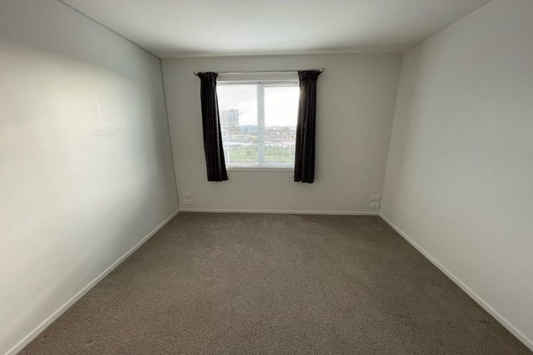 Photo of property in 7 Ceramic Lane, New Lynn, Auckland, 0600